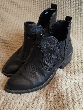 easy street Black Western Ankle Booties with Embroidered Vamp